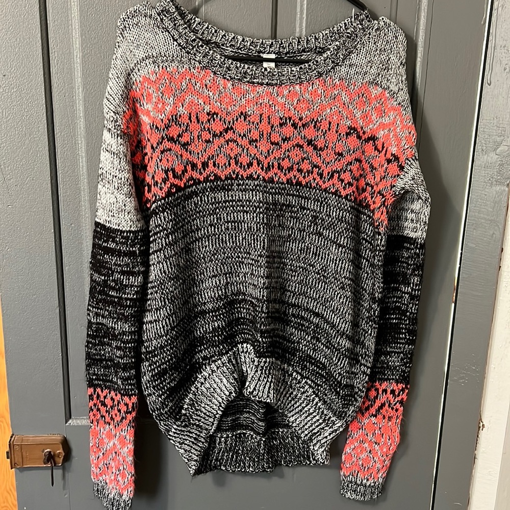 Aeropostale sweater - size M